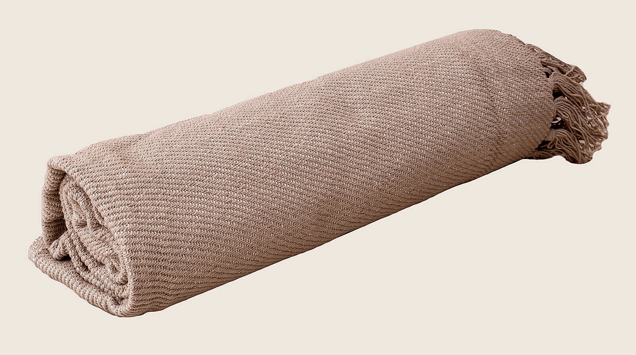 Woven Natural Pink Bed Throw with Tassel 150 x 200 cm - Harrogates