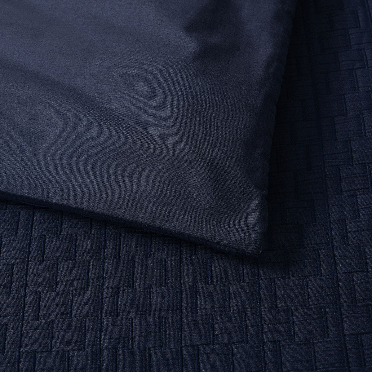 Bianca Burleigh Ink Jacquard Quilt Cover Set Queen