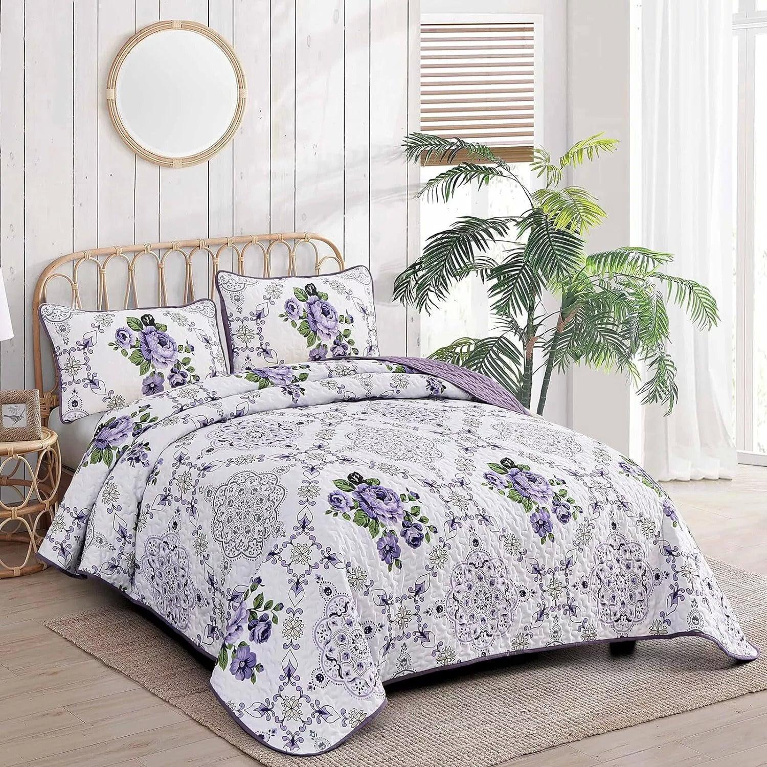 Kaleidoscopic Quilted coverlet and pillowcovers set: Burst of Colors - Queen size - Harrogates