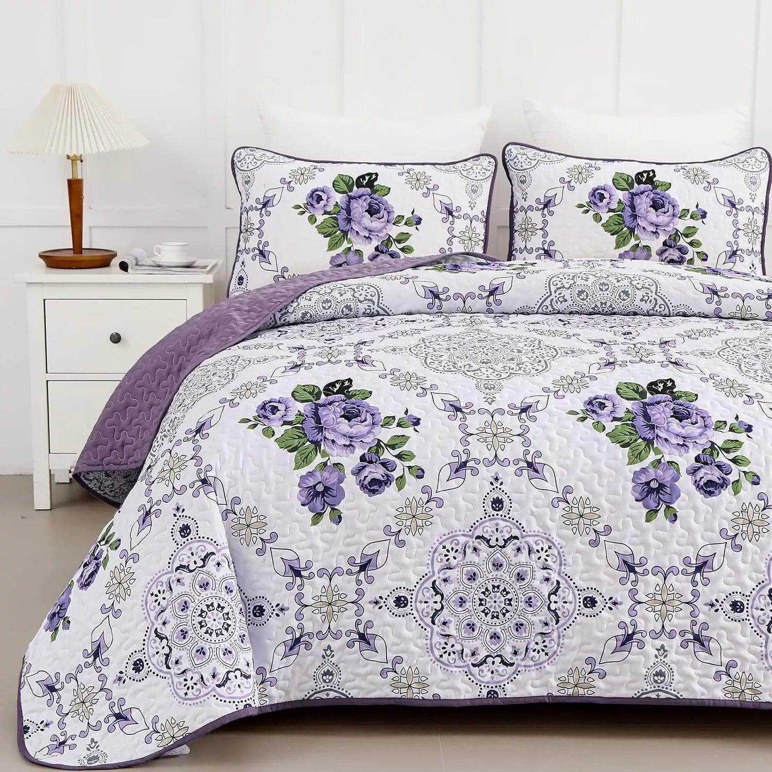 Kaleidoscopic Quilted coverlet and pillowcovers set: Burst of Colors - Queen size - Harrogates