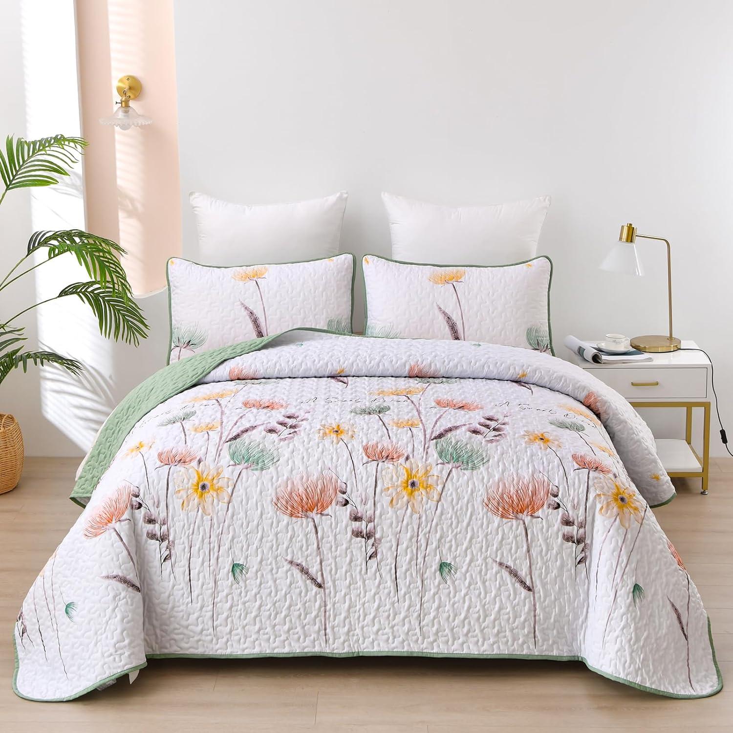 Intricate Quilted Coverlet and Pillowcases Set: A Work of Art for Your Bedroom - Queen size - Harrogates