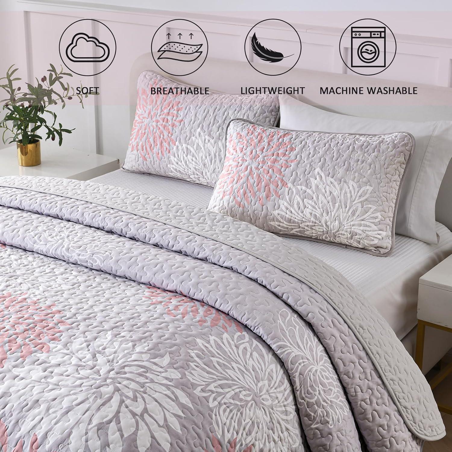 Mosaic Quilted coverlet and pillowcovers set: Unique Patchwork Design - Queen size - Harrogates