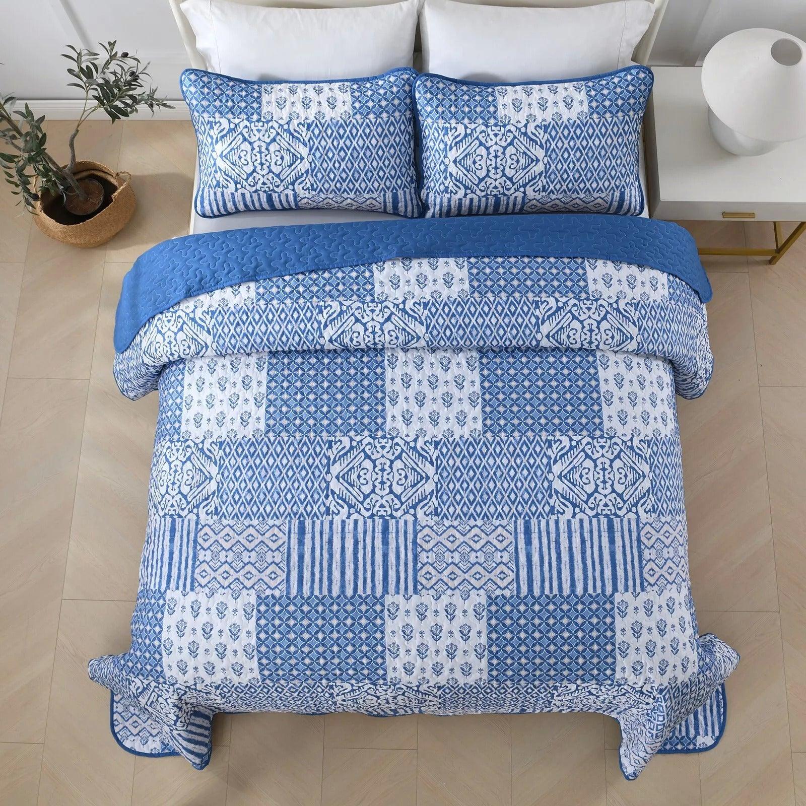 Blissful Quilted bedspread and pillowcovers set: Relax in Style - Queen size - Harrogates