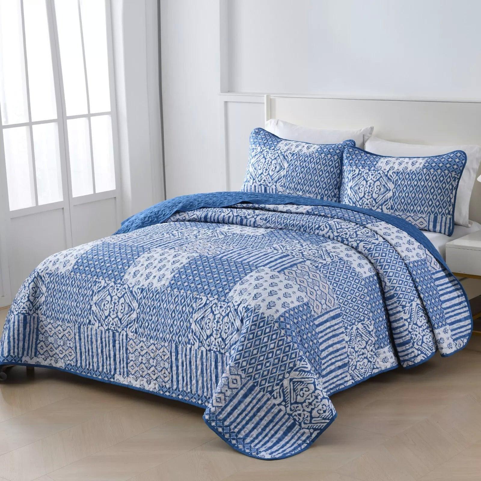 Blissful Quilted bedspread and pillowcovers set: Relax in Style - Queen size - Harrogates