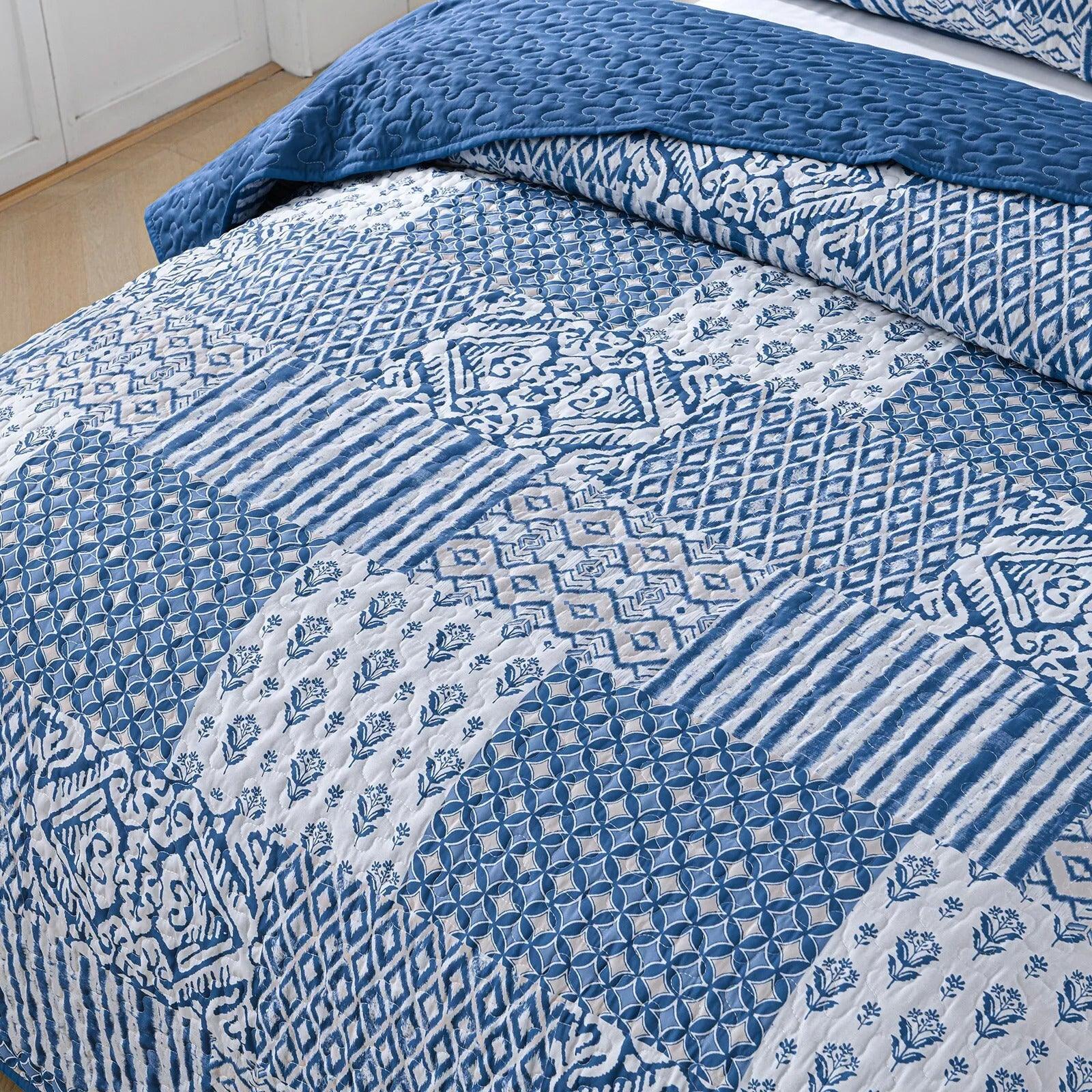 Blissful Quilted bedspread and pillowcovers set: Relax in Style - Queen size - Harrogates