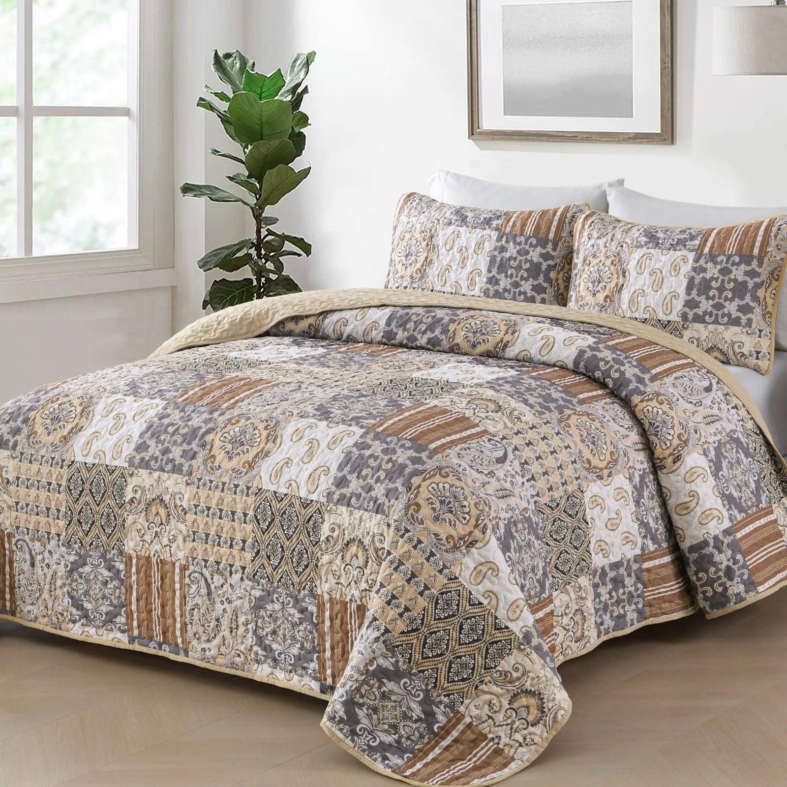Quietude Quilted coverlet and pillowcovers set: Perfect for Relaxation - Queen size - Harrogates