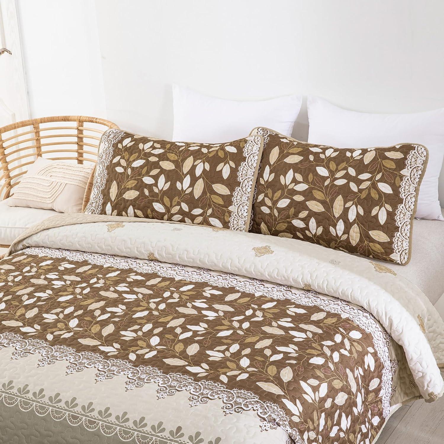 Sophisticated Quilted Bedspread and Pillowcases Set: Exquisite Design and Comfort - Queen size - Harrogates