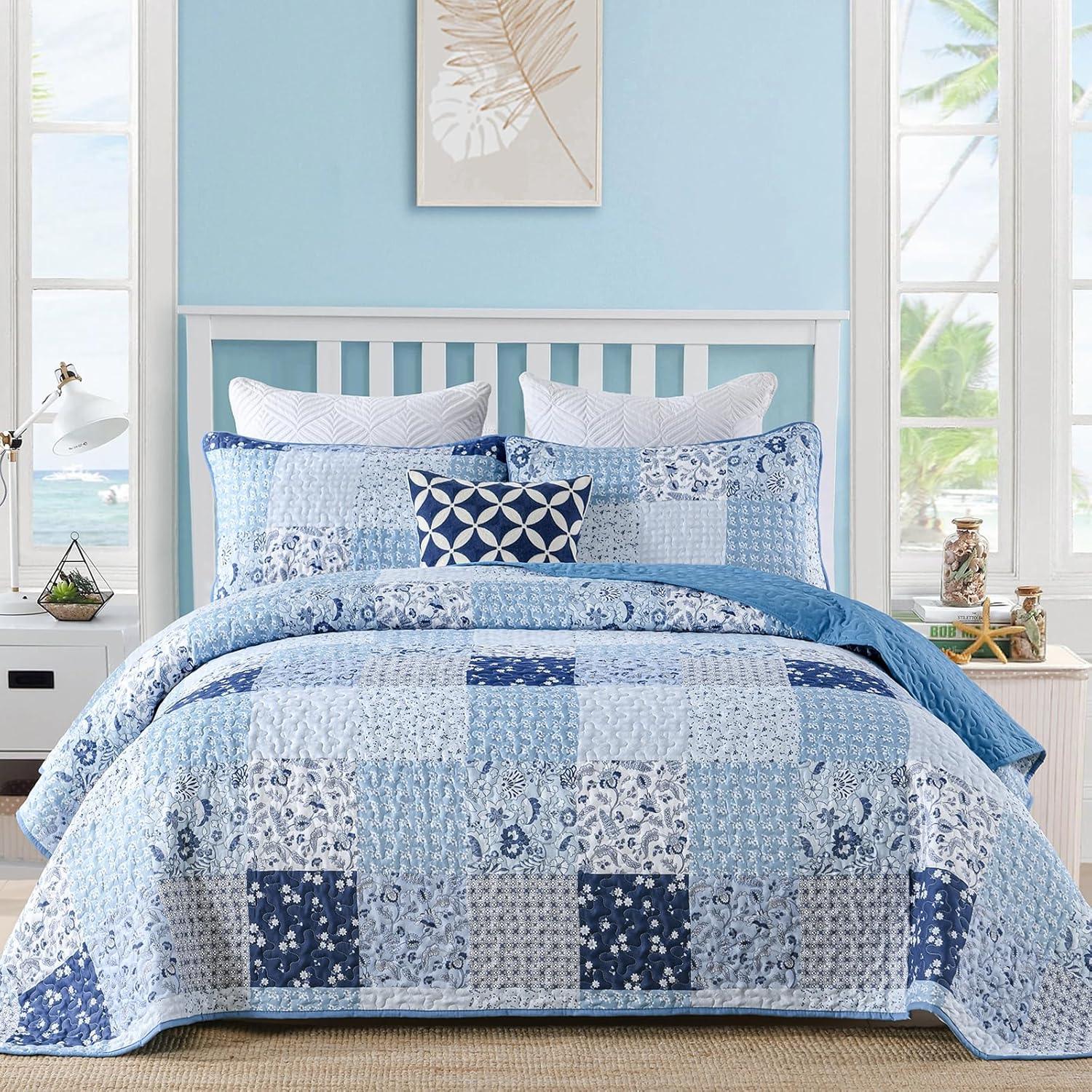 Charming Quilted coverlet and pillowcovers set: Timeless Appeal - Queen size - Harrogates