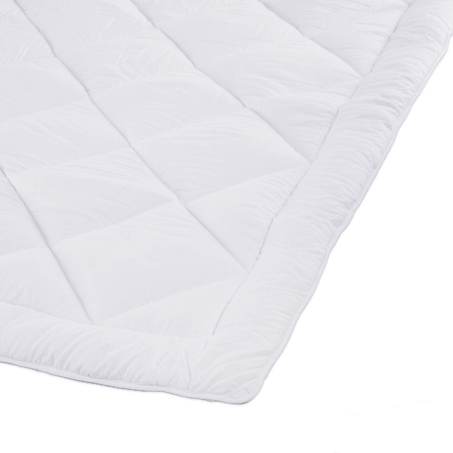 Laura Hill Microfibre Bamboo Comforter Quilt 700gsm - Queen - Harrogates