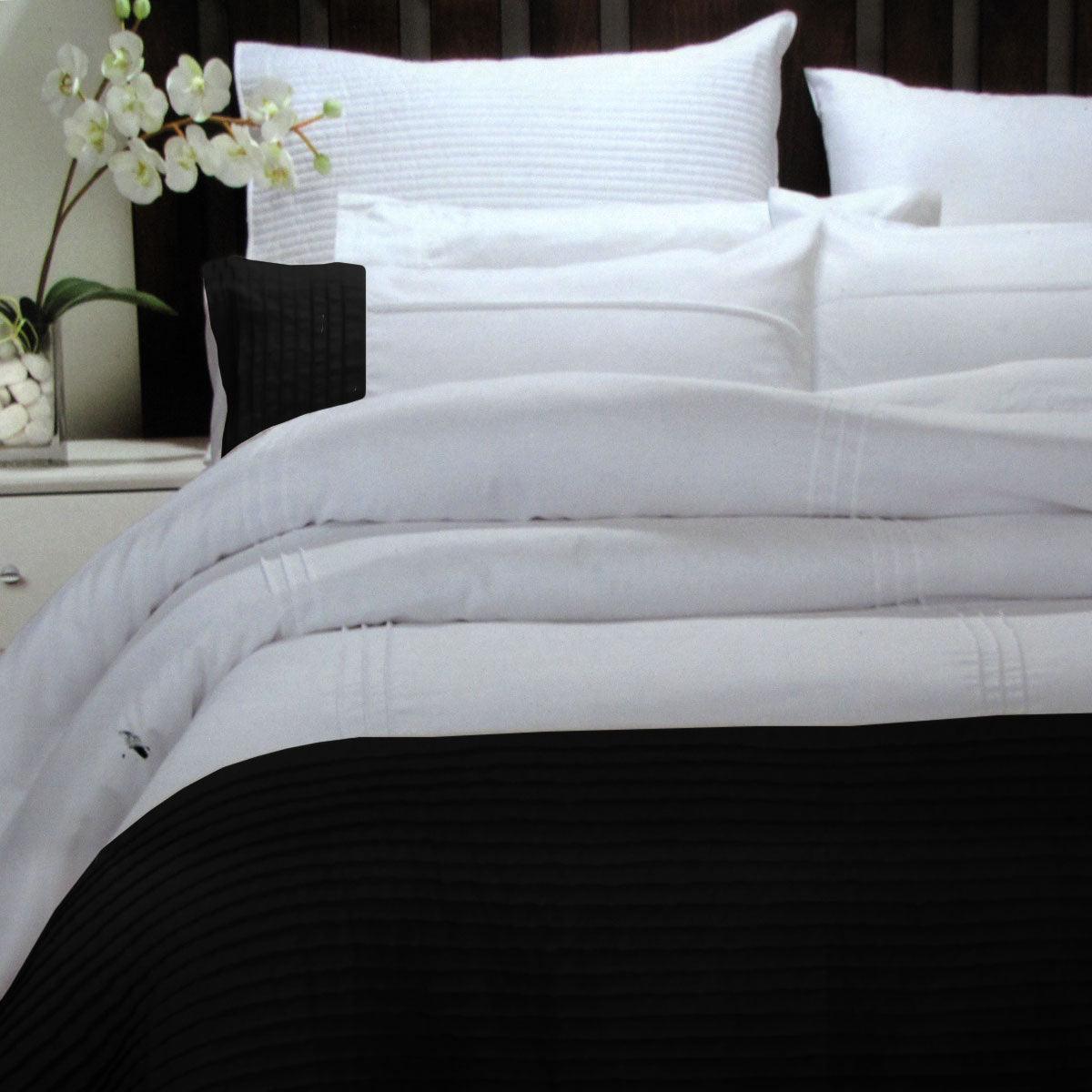 Pintuck Black Quilt Cover Set Single - Harrogates