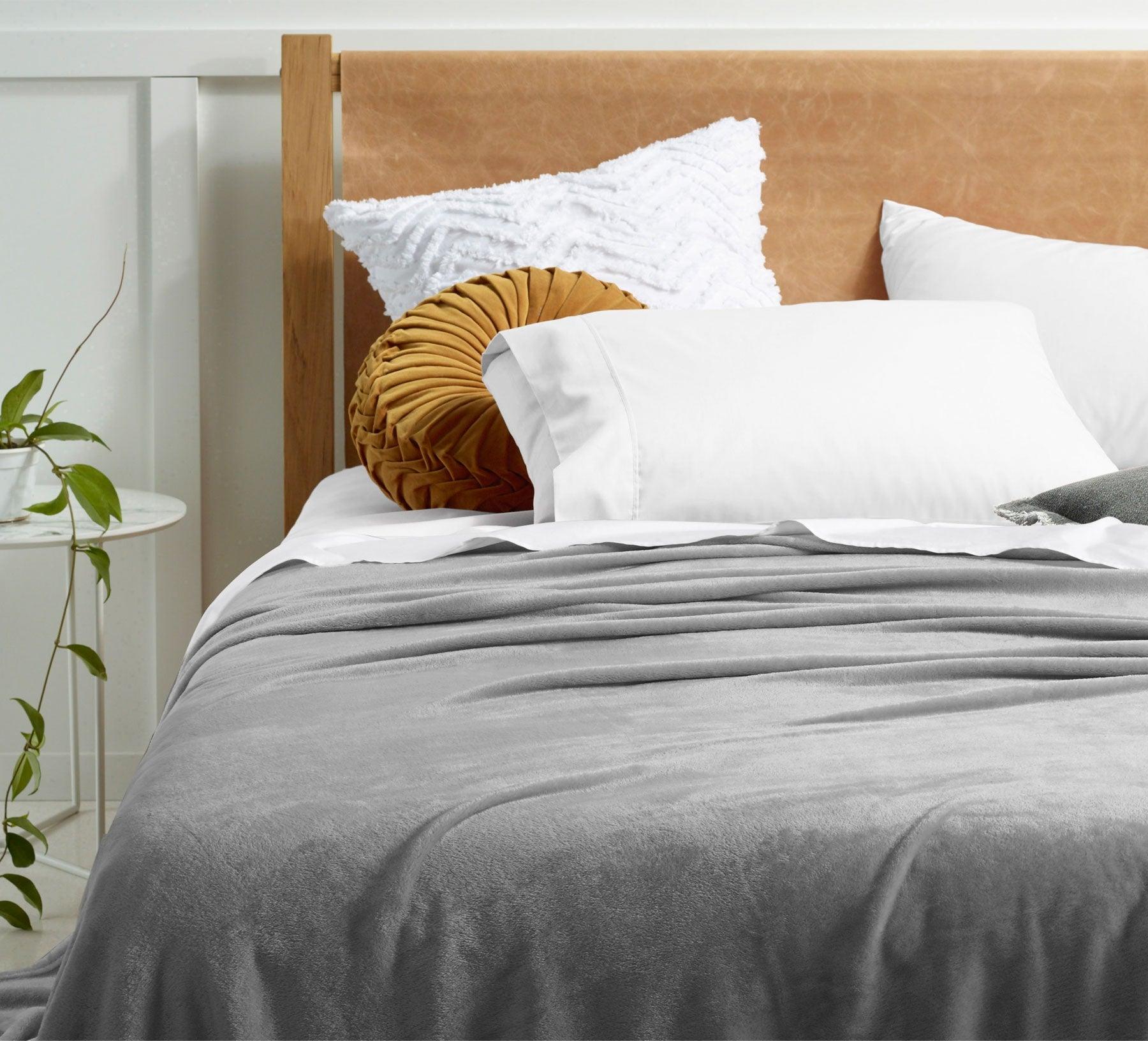 Accessorize Super Soft Blanket Queen/King Grey - Harrogates