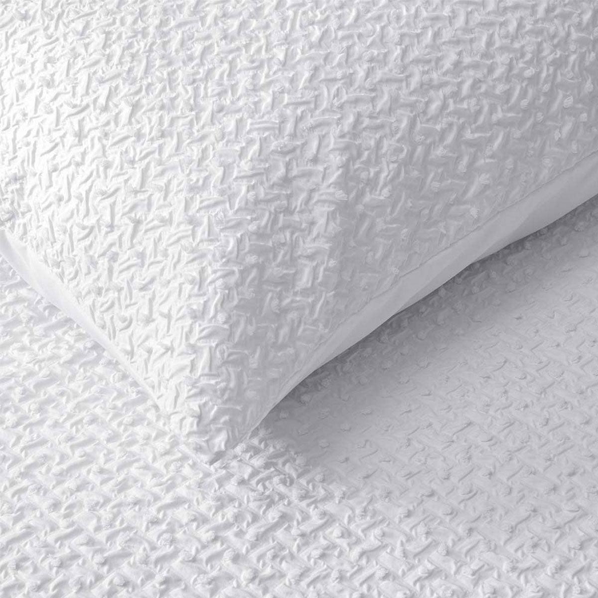 Accessorize Dotty Clip White Jacquard Quilt Cover Set Queen - Harrogates