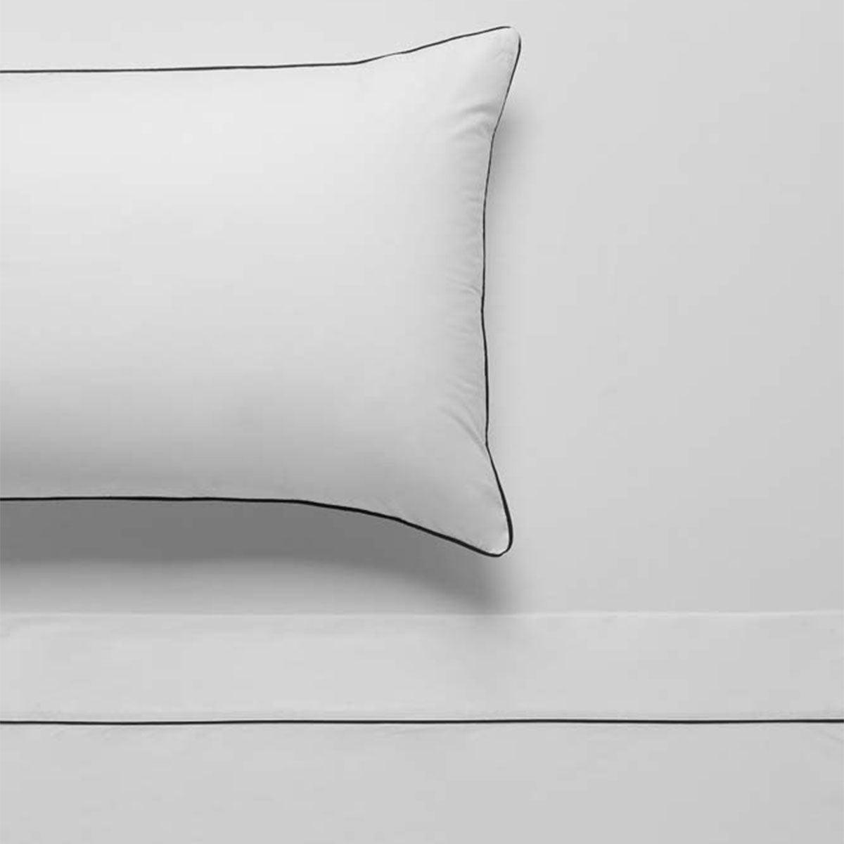 Accessorize White/Black Piped Hotel Deluxe Cotton Sheet Set Super King - Harrogates