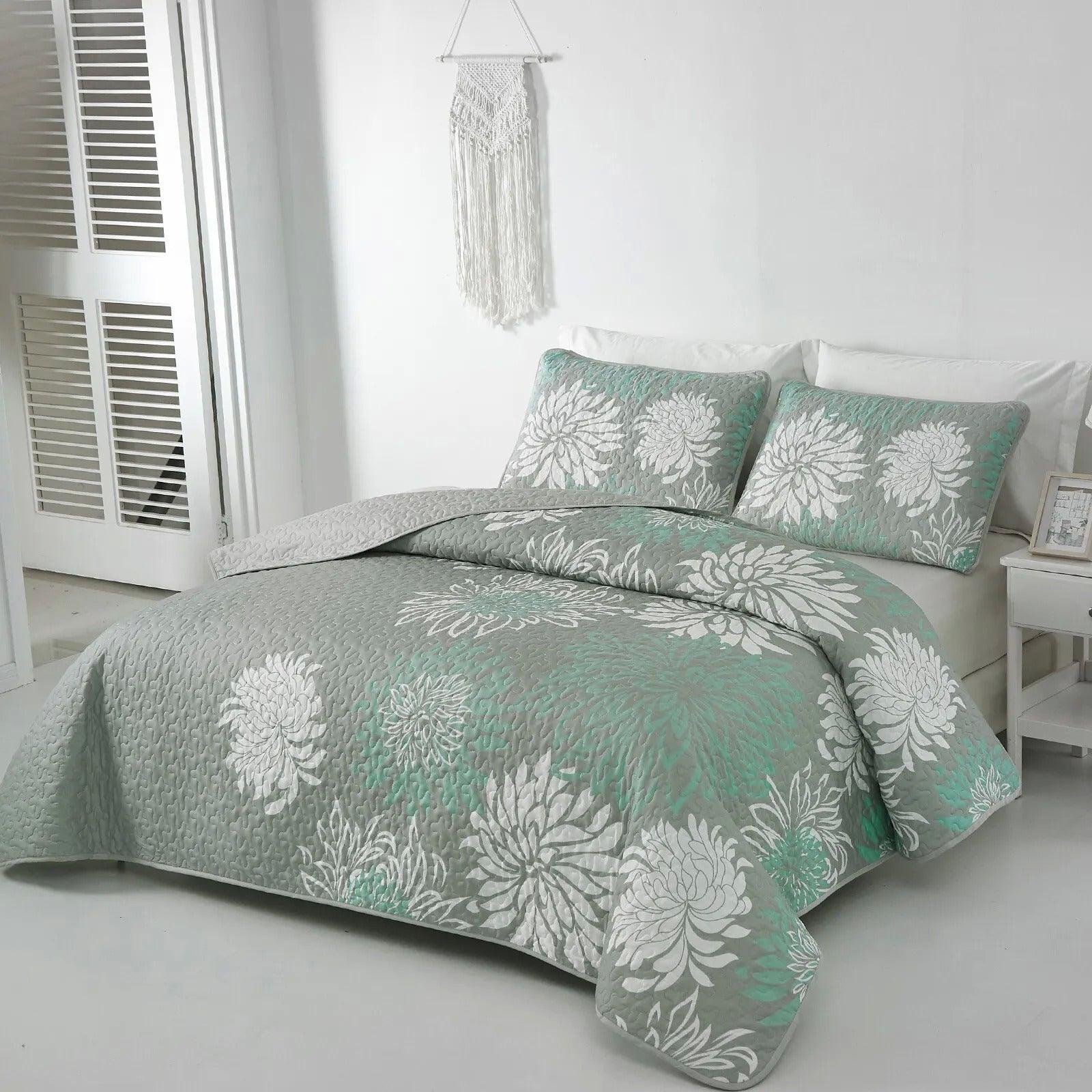 Elegant Quilted Bedspread and Pillowcases Set: Infuse Your Bedroom with Charm - Queen size - Harrogates