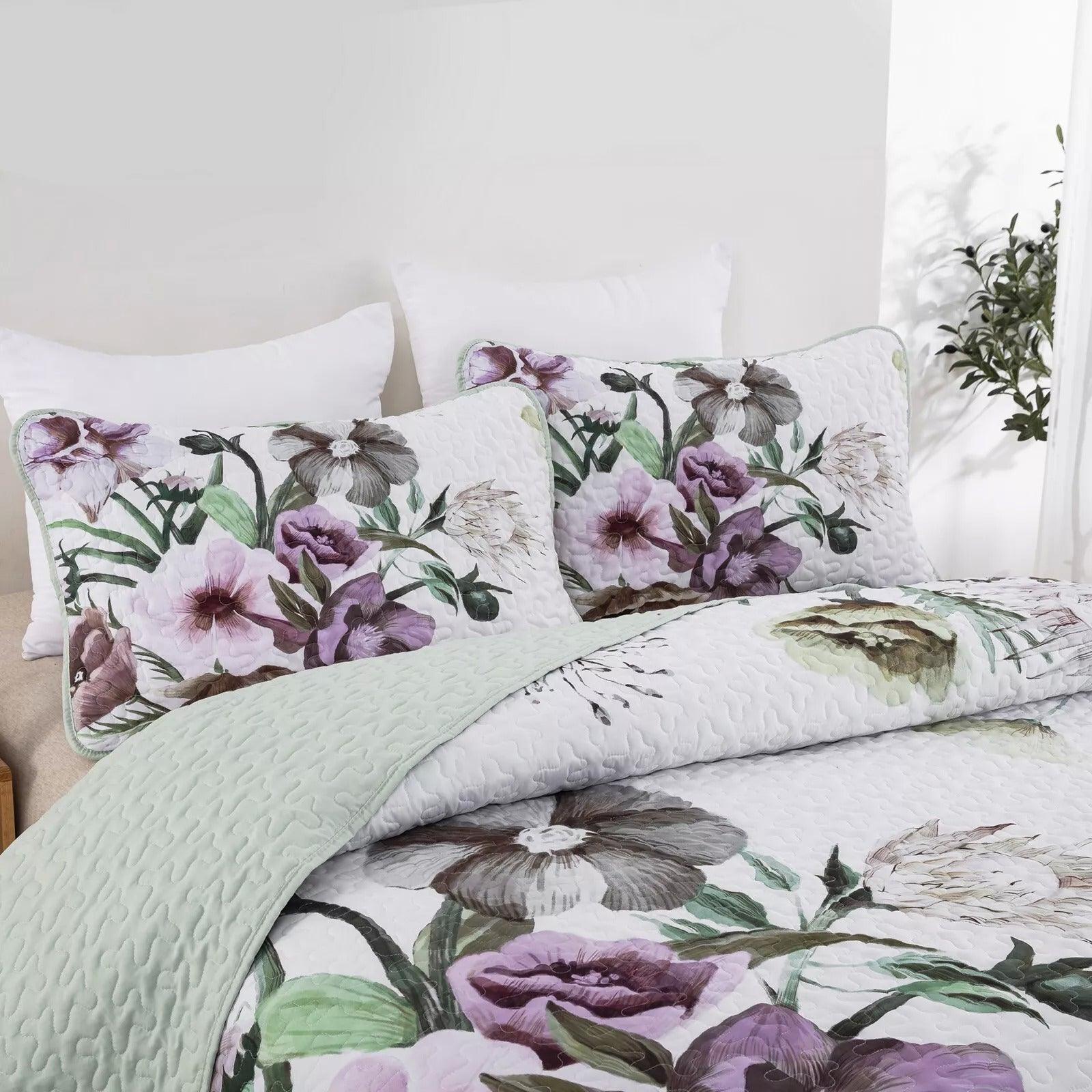 Deluxe Quilted Bedspread and Pillowcases Set: Infuse Your Bedroom with Style - Queen size - Harrogates