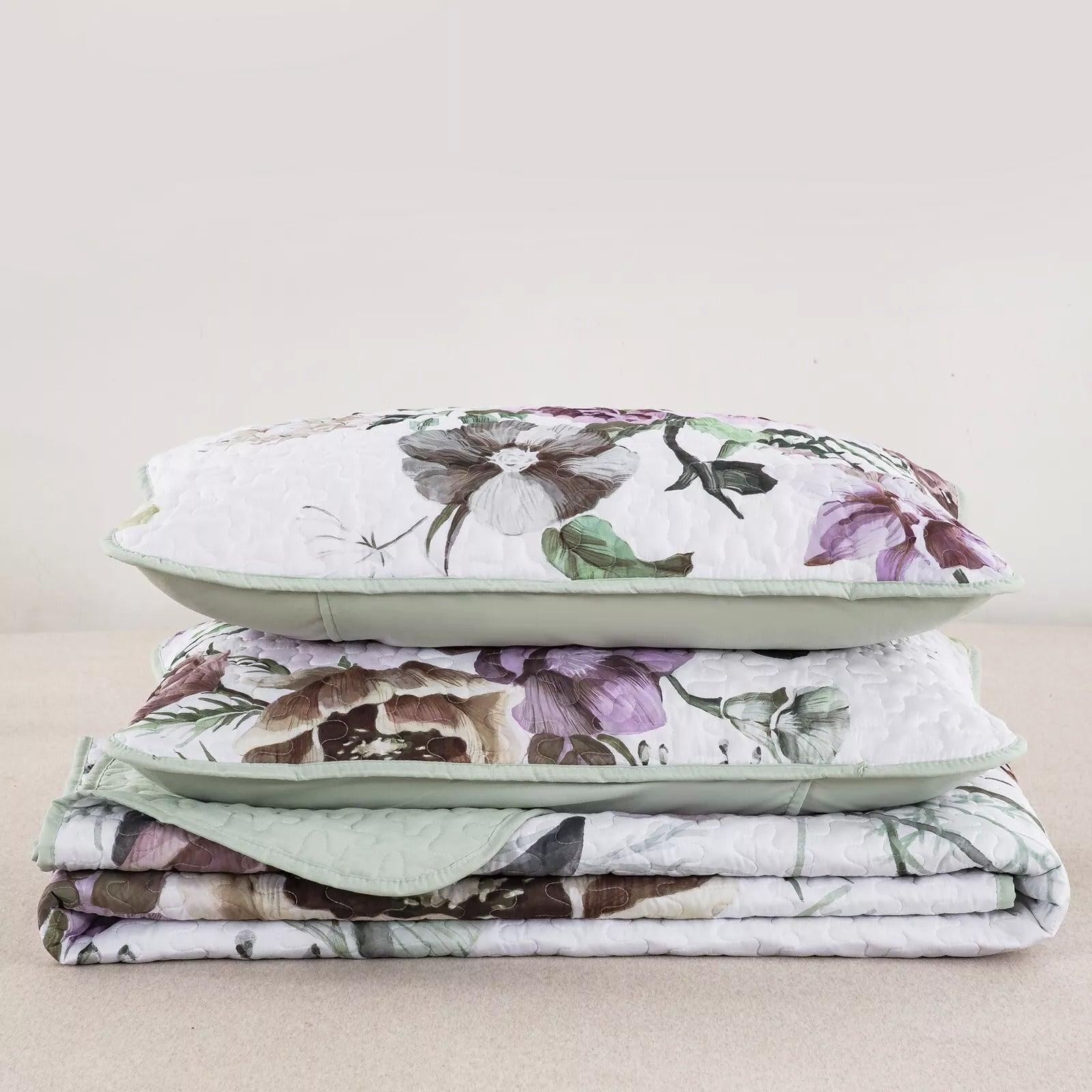 Deluxe Quilted Bedspread and Pillowcases Set: Infuse Your Bedroom with Style - Queen size - Harrogates