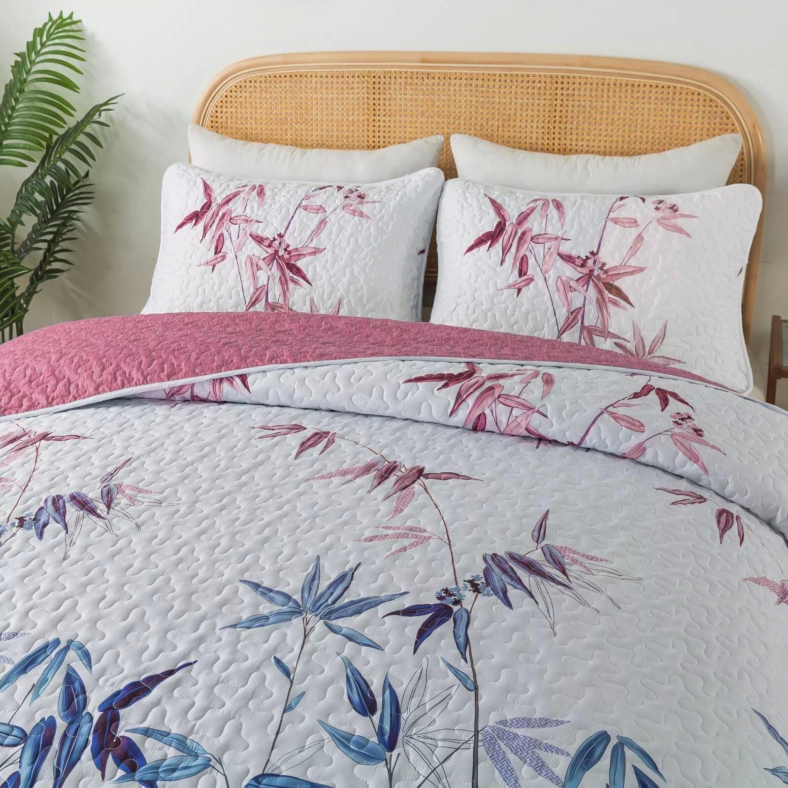 Floral Quilted bedspread and pillowcovers set: Embrace Nature Indoors - Queen size - Harrogates