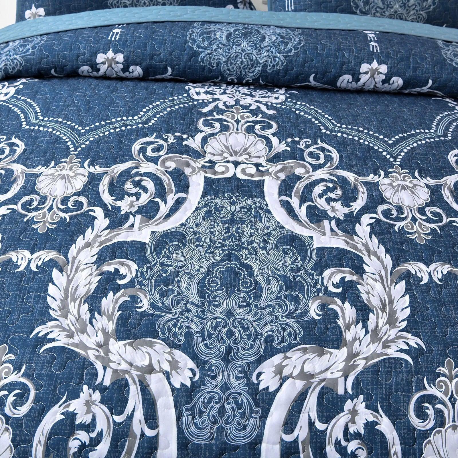 Alluring Quilted bedspread and pillowcovers set: Luxurious Bedroom Addition - Queen size - Harrogates