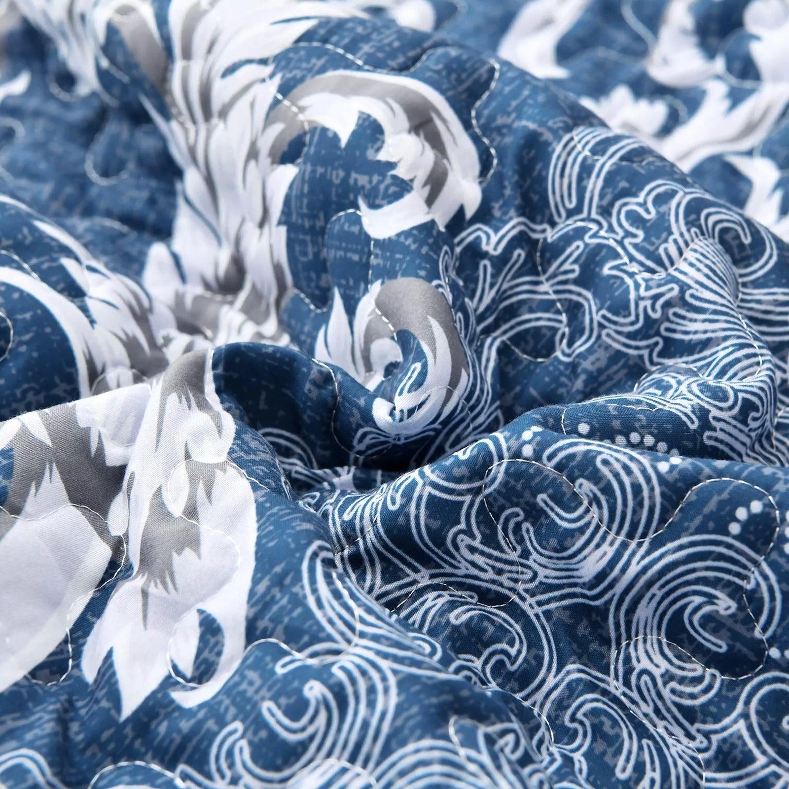 Alluring Quilted bedspread and pillowcovers set: Luxurious Bedroom Addition - Queen size - Harrogates