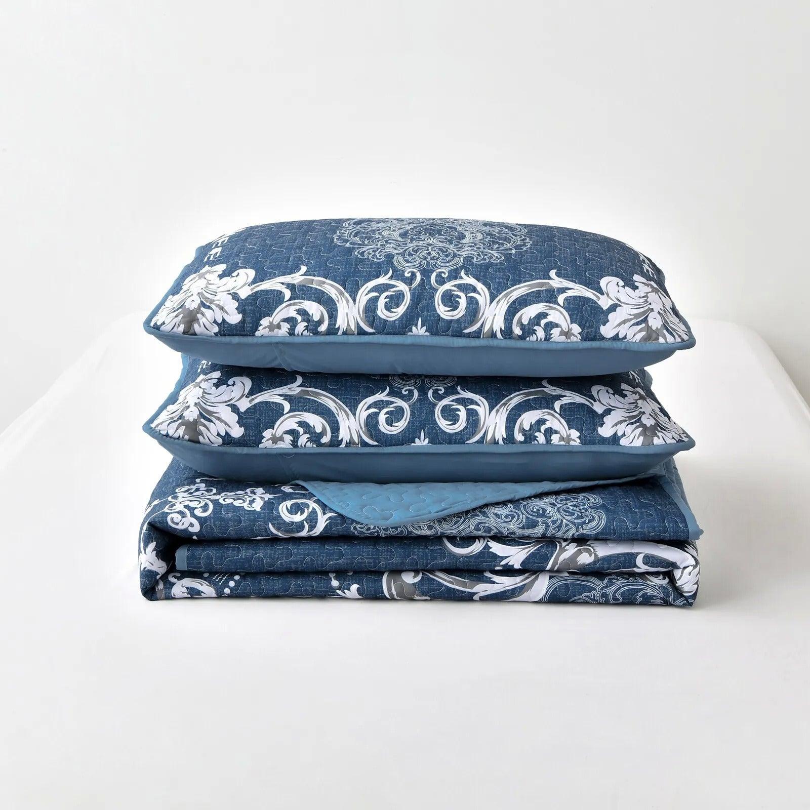 Alluring Quilted bedspread and pillowcovers set: Luxurious Bedroom Addition - Queen size - Harrogates