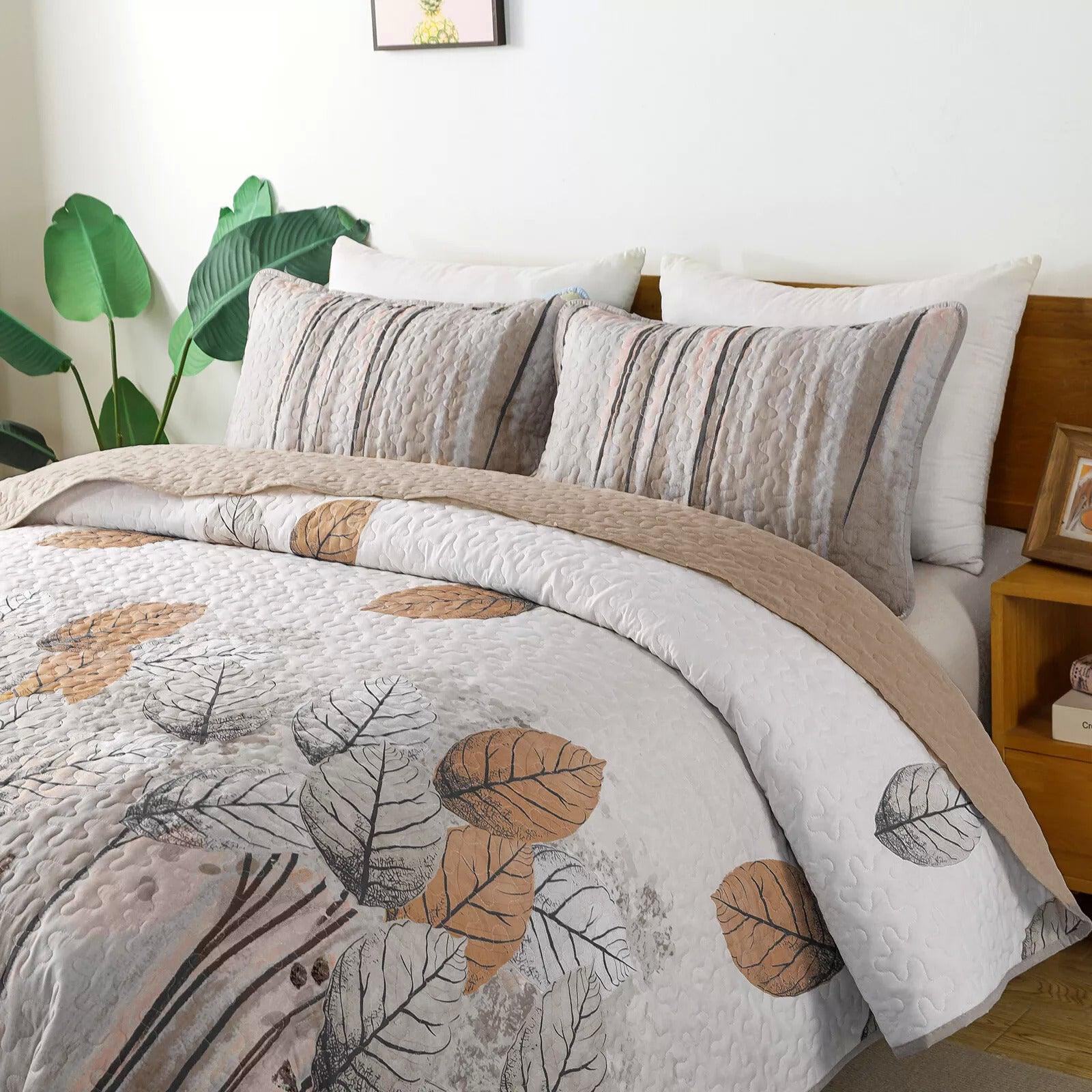 Kaleidoscope Quilted bedspread and pillowcovers set: Vibrant and Fun - Queen size - Harrogates