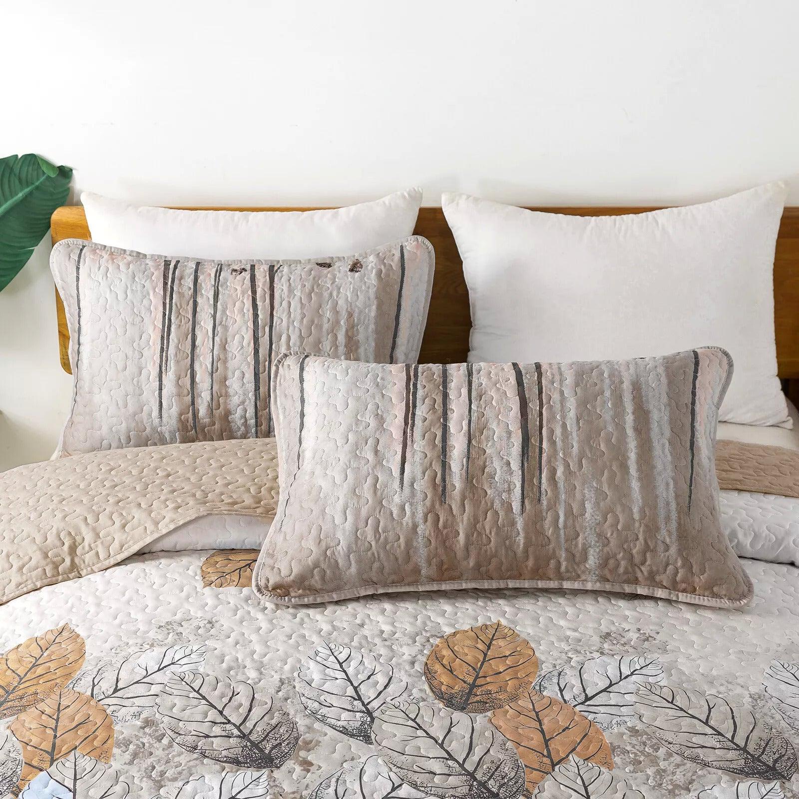 Kaleidoscope Quilted bedspread and pillowcovers set: Vibrant and Fun - Queen size - Harrogates