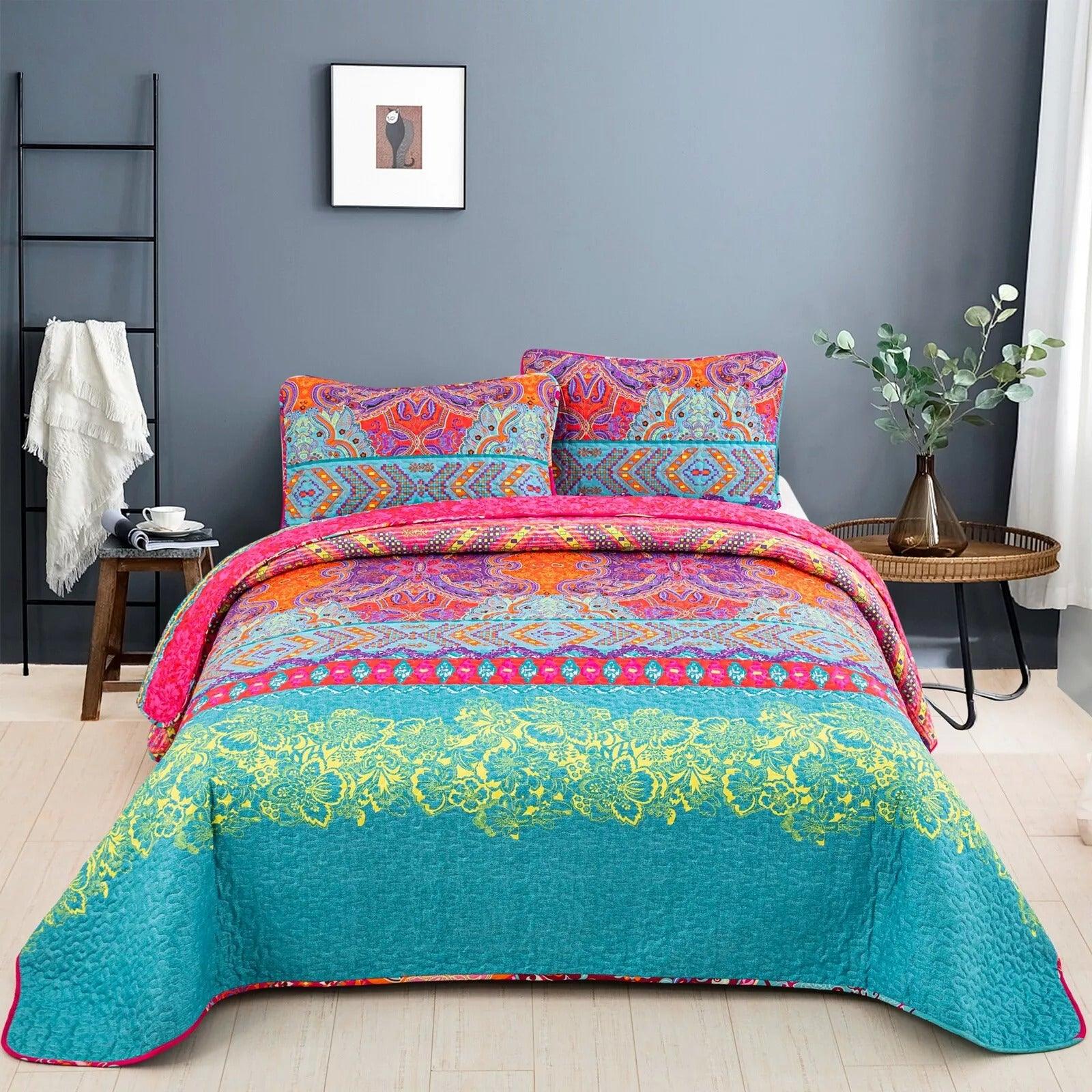 Beautiful Quilted coverlet and pillowcovers set: Comfortable and Versatile - Queen size - Harrogates