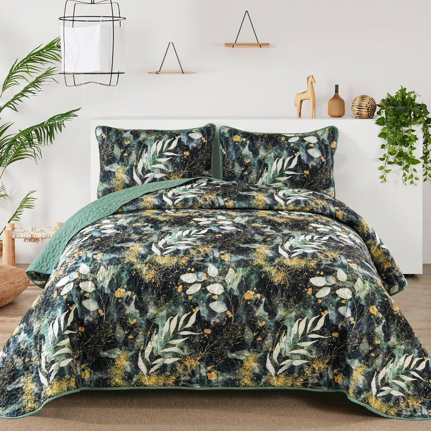 Lush Quilted coverlet and pillowcovers set: Soft and Cozy Feel - Queen size - Harrogates