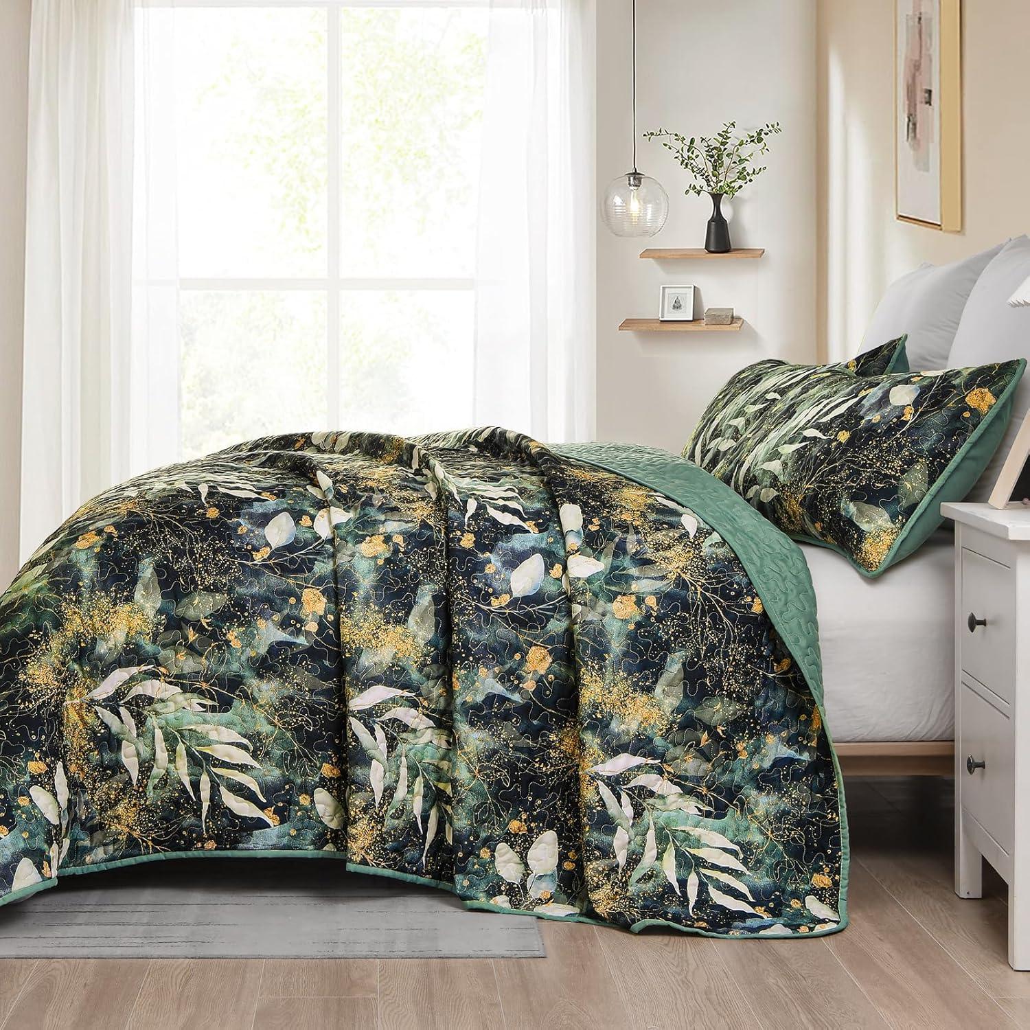 Lush Quilted coverlet and pillowcovers set: Soft and Cozy Feel - Queen size - Harrogates