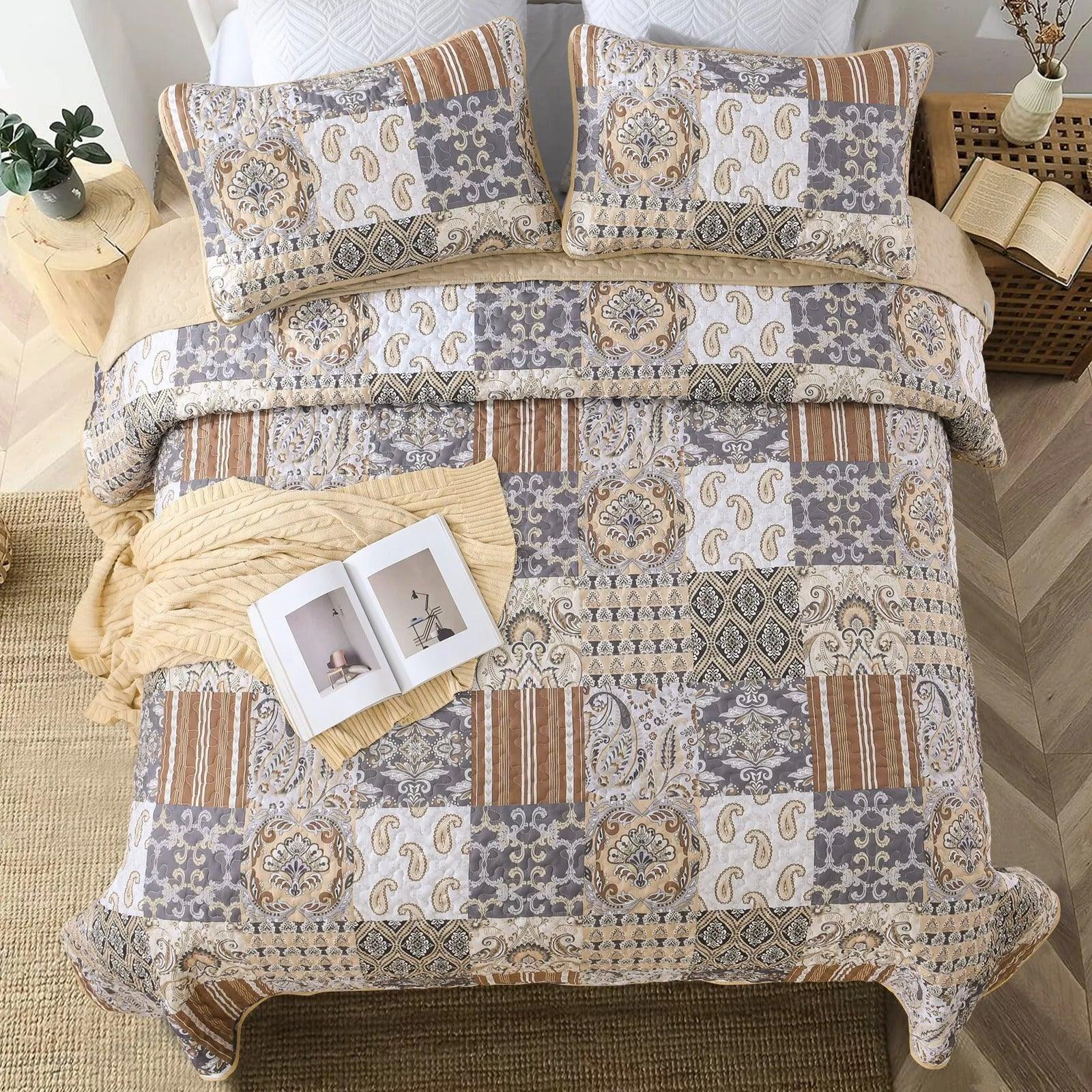 Quietude Quilted coverlet and pillowcovers set: Perfect for Relaxation - Queen size - Harrogates